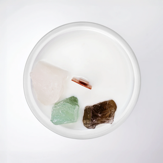 premium soy wax Oud & Bergamot scented candle, infused with oud and bergamot aroma for an elegant home ambiance.