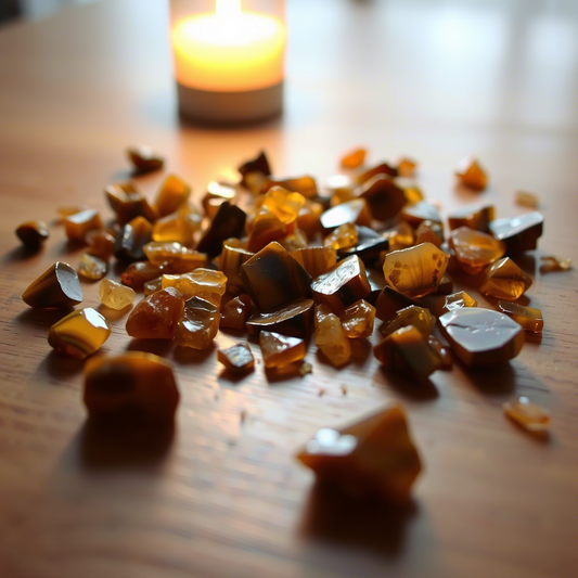 Tiger’s Eye used in Vanilla & Sandalwood Scented Candle INNCALM, boosting motivation and focus.