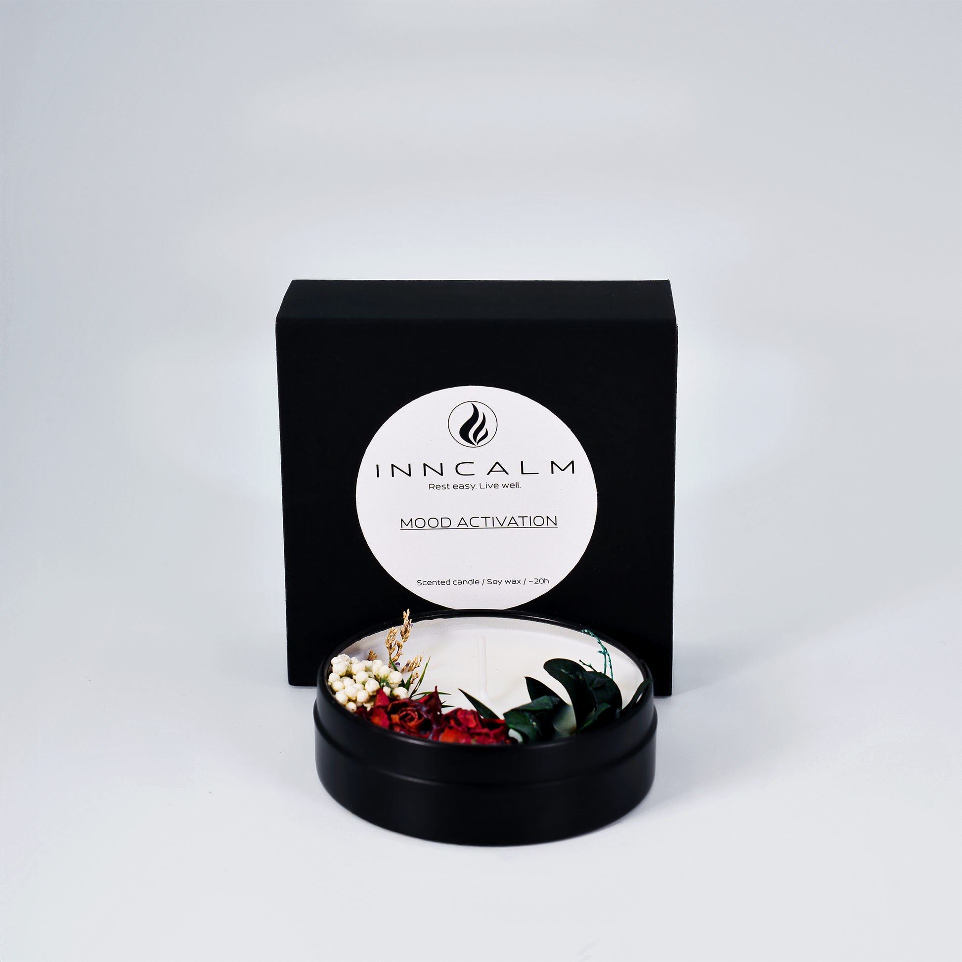Mood Activation soy wax scented candle – back label with ingredients and benefits for an energizing and refreshing atmosphere.