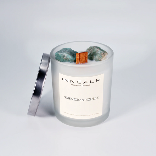High-quality glass lid preserve the fresh, earthy aroma of pine and cedar in this soy wax Norwegian Forest scented candle.