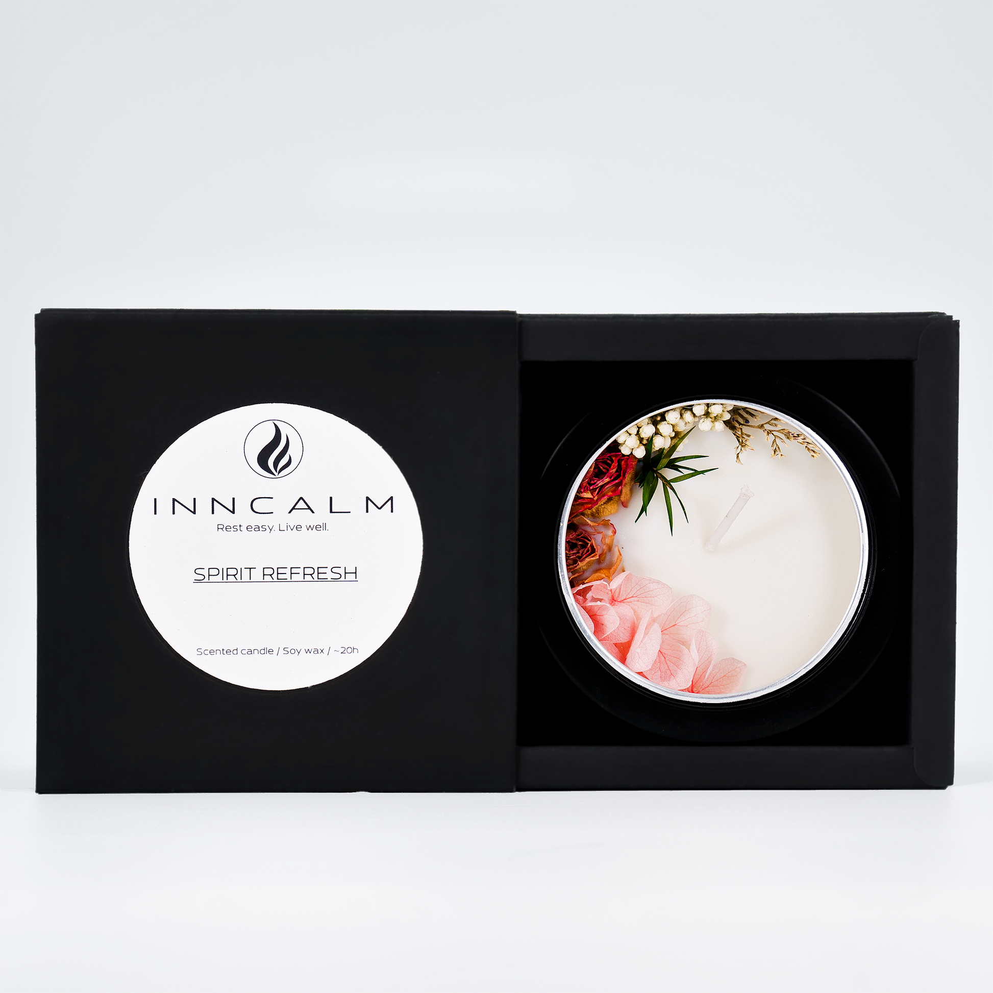 Spirit Refresh scented candle with floral decoration in premium gift box – perfect for relaxation and aromatherapy.